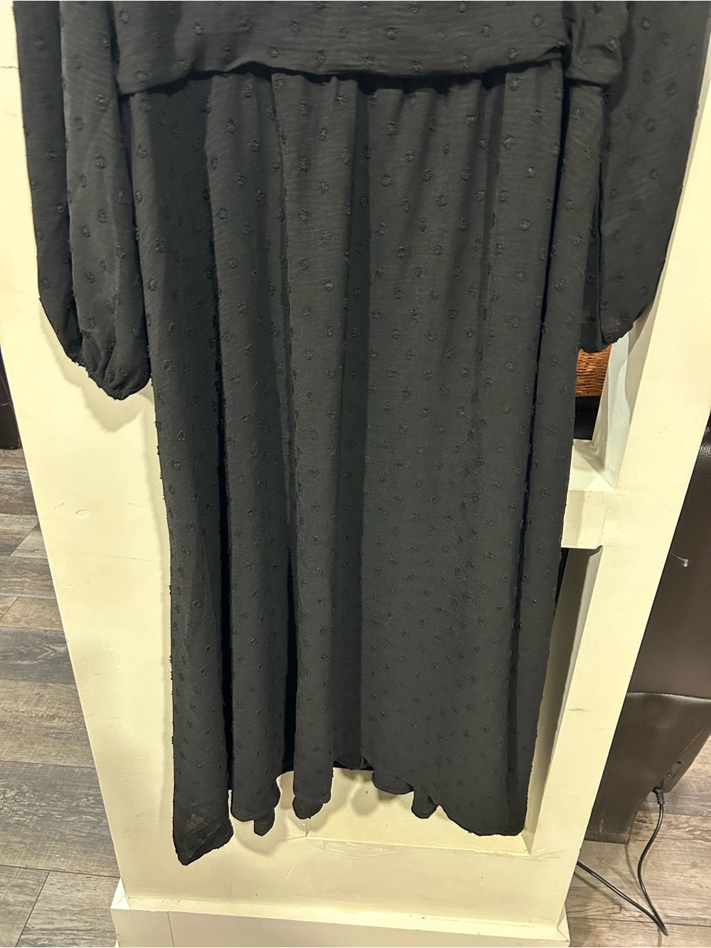 Elegant Black V-Neck Long Sleeve Midi Dress - Picture 3 of 5